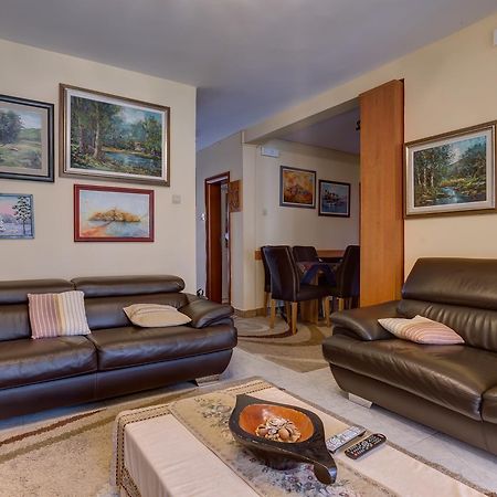 Apartments Varja 스베티스테판 외부 사진