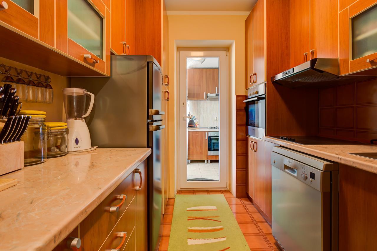 Apartments Varja 스베티스테판 외부 사진